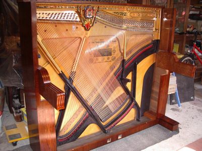 Restauration und Verkauf historischer Klaviere und Flügel